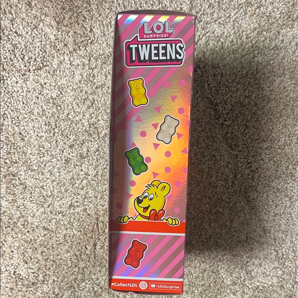 LOL Surprise Tweens Haribo Holly Happy Limited Edition Fashion Doll - Picture 2 of 6